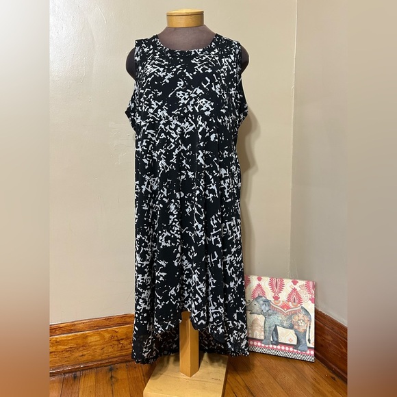 Laura Ashley Nylon Sleeveless Black & White High Low Midi Office Dress Size 2X - Picture 2 of 10